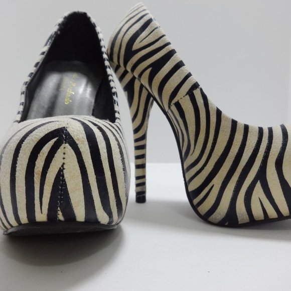 ANDRES MACHADO Zebra Pattern High Heels - Picture 3 of 14